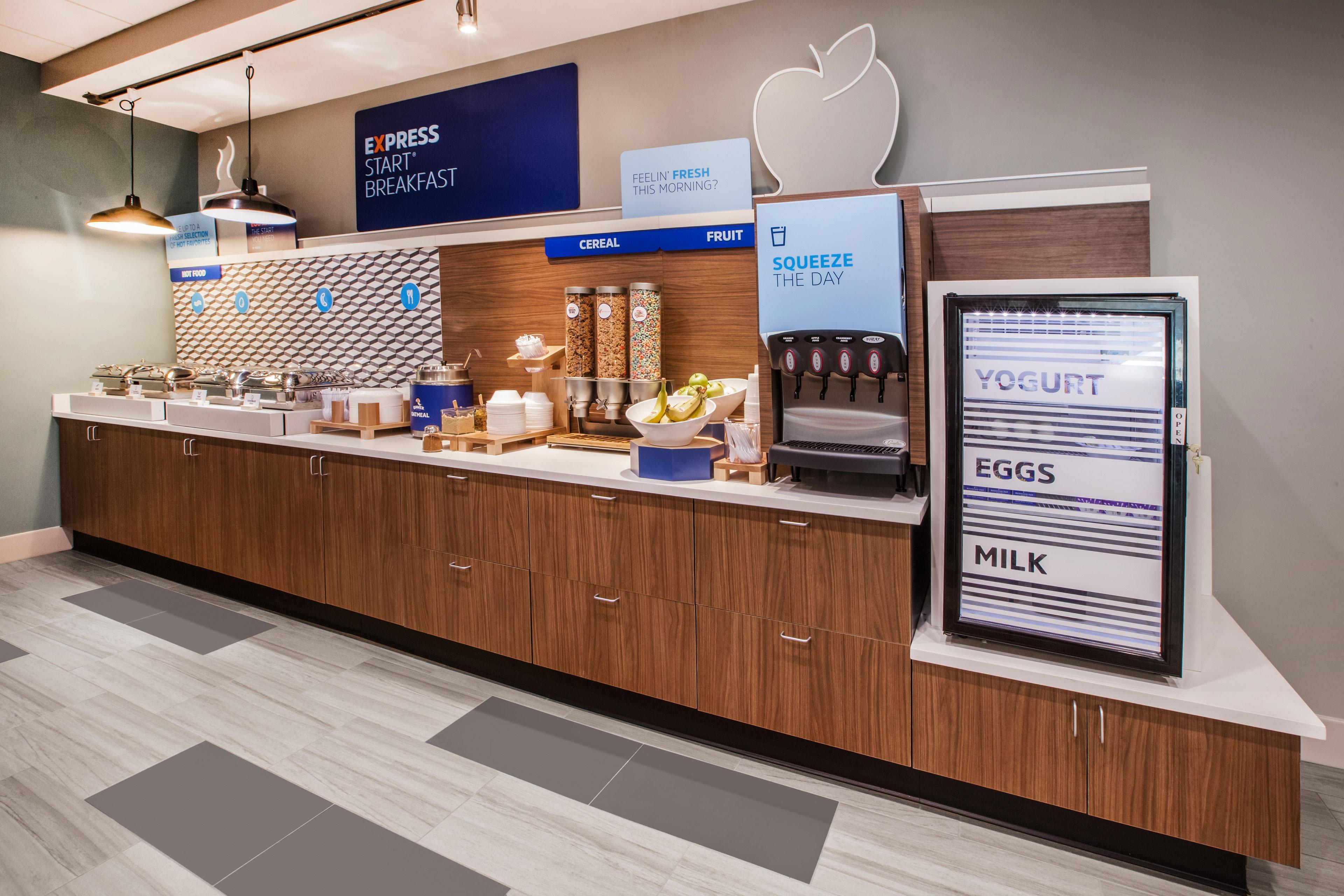 Holiday Inn Express & Suites Atlanta Perimeter Mall Hotel By Ihg Санди-Спрингс Экстерьер фото