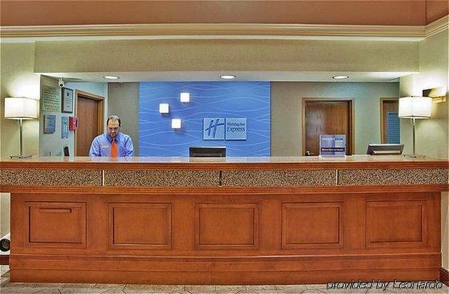 Holiday Inn Express & Suites Atlanta Perimeter Mall Hotel By Ihg Санди-Спрингс Интерьер фото