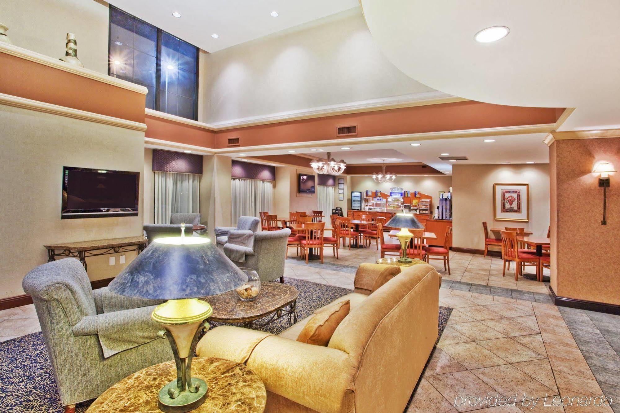 Holiday Inn Express & Suites Atlanta Perimeter Mall Hotel By Ihg Санди-Спрингс Интерьер фото