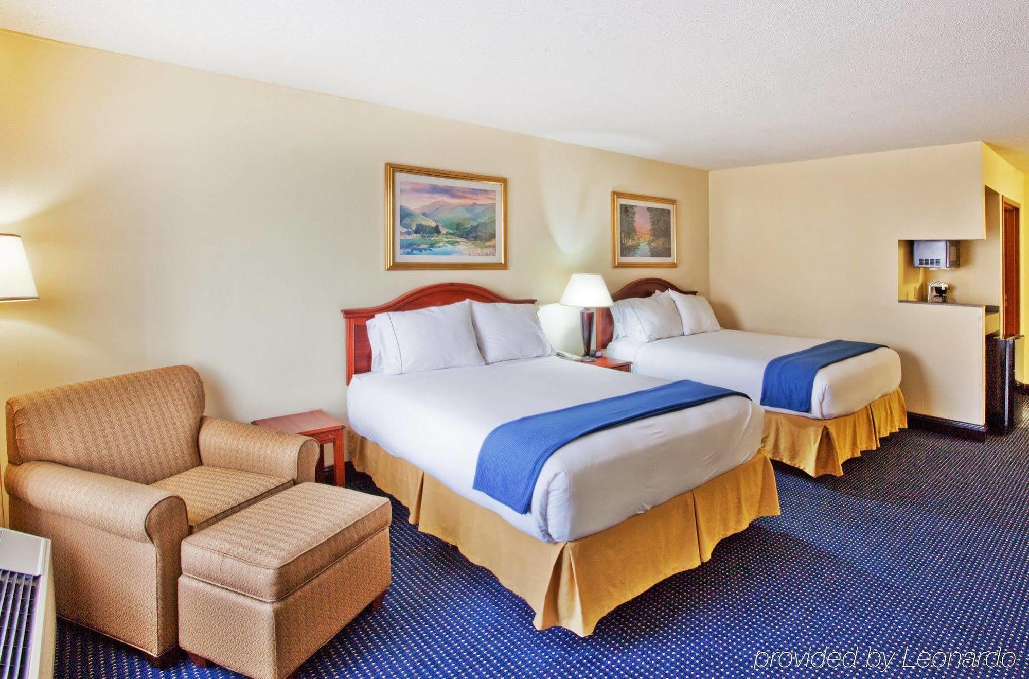 Holiday Inn Express & Suites Atlanta Perimeter Mall Hotel By Ihg Санди-Спрингс Номер фото