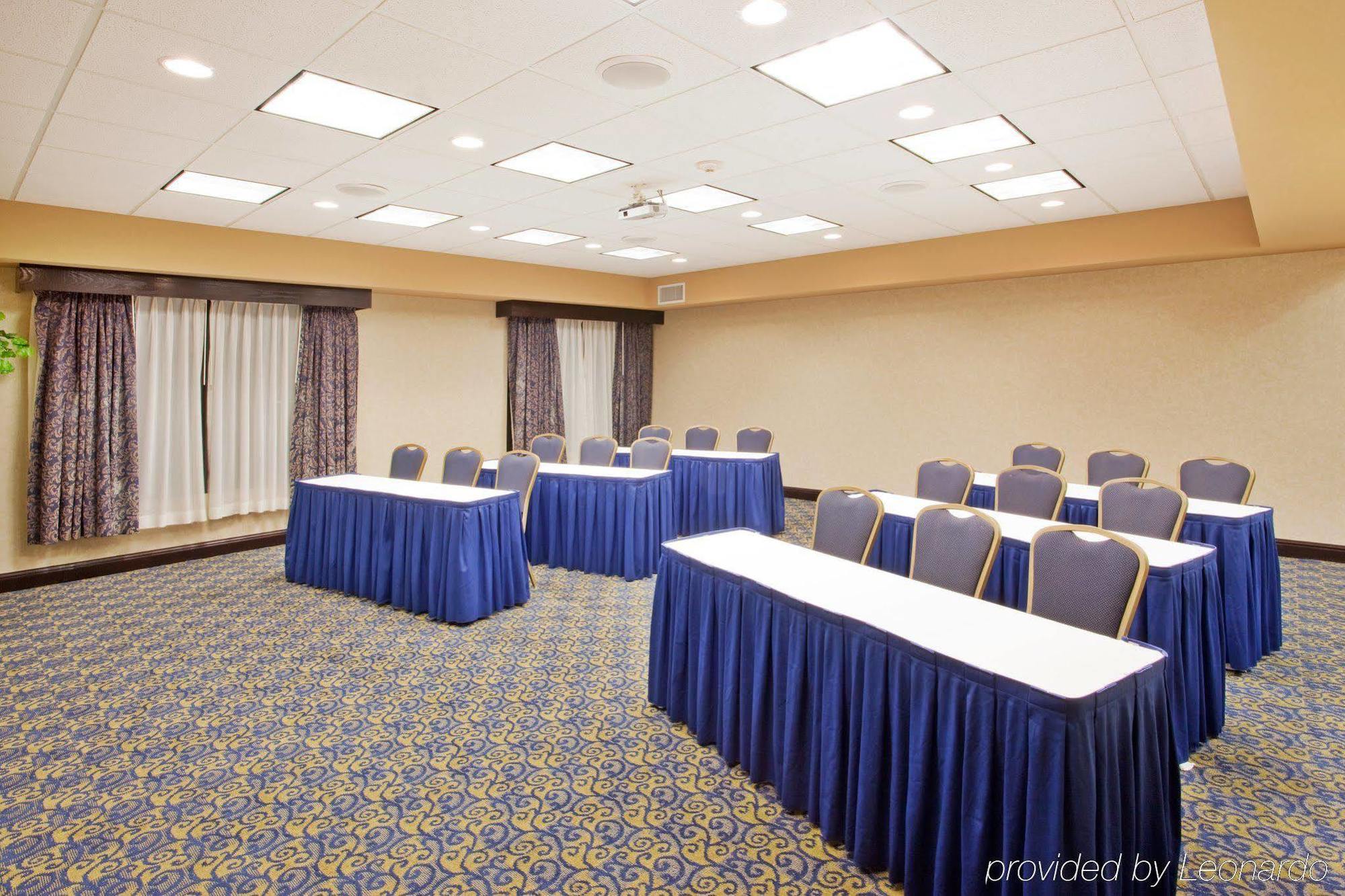 Holiday Inn Express & Suites Atlanta Perimeter Mall Hotel By Ihg Санди-Спрингс Удобства фото