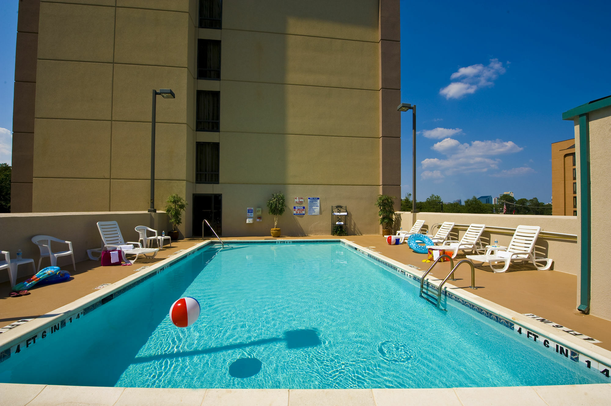 Holiday Inn Express & Suites Atlanta Perimeter Mall Hotel By Ihg Санди-Спрингс Удобства фото