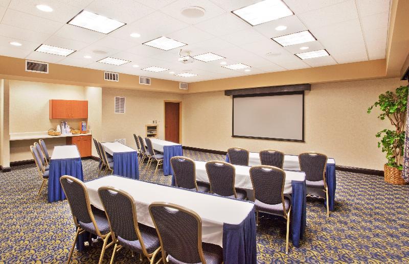 Holiday Inn Express & Suites Atlanta Perimeter Mall Hotel By Ihg Санди-Спрингс Экстерьер фото